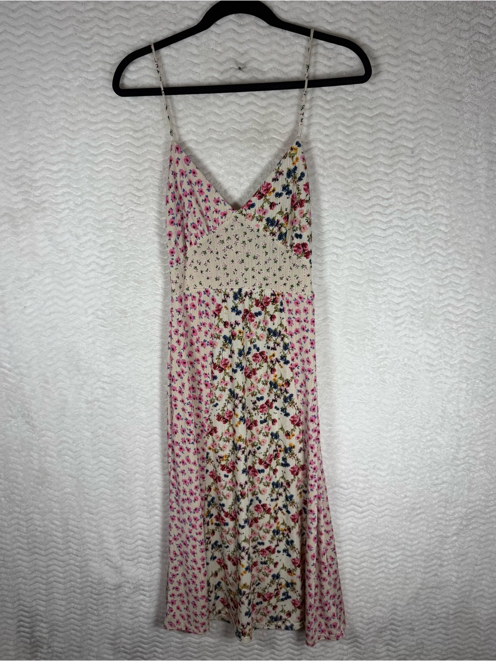 Zara Cream Slip Dress with Pink Floral Patchwork. Absolutely gorgeous 🤩 🧡